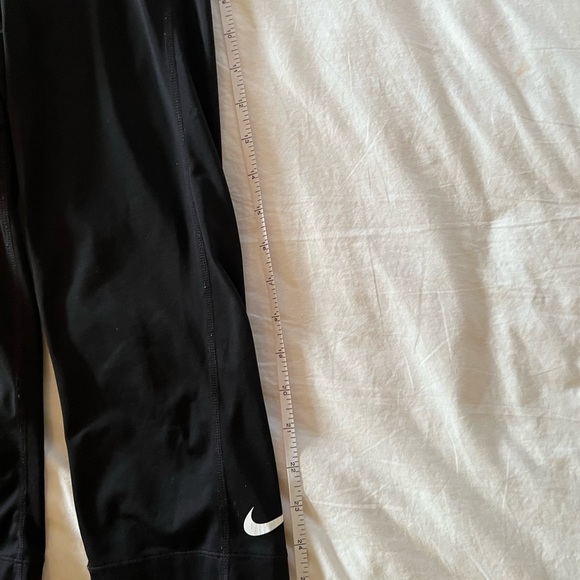 Nike Pro Size XS Spandex/Compression Capris - Picture 5 of 5